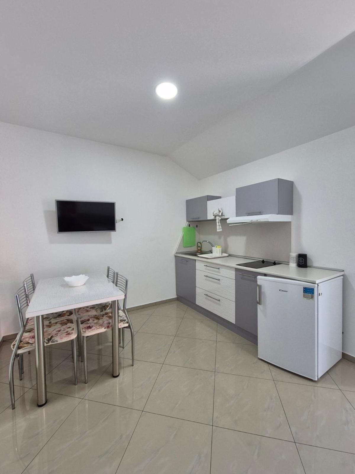 Apartmani "Roshu" Soko Banja Esterno foto